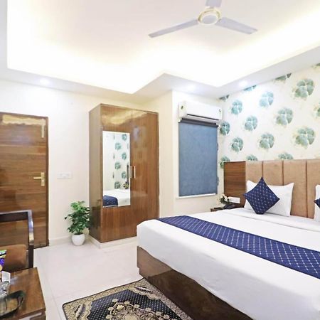 Hotel Vijaydeep Place Near Delhi Airport Ню Делхи Екстериор снимка