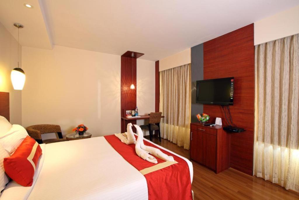 Hotel Vijaydeep Place Near Delhi Airport Ню Делхи Екстериор снимка