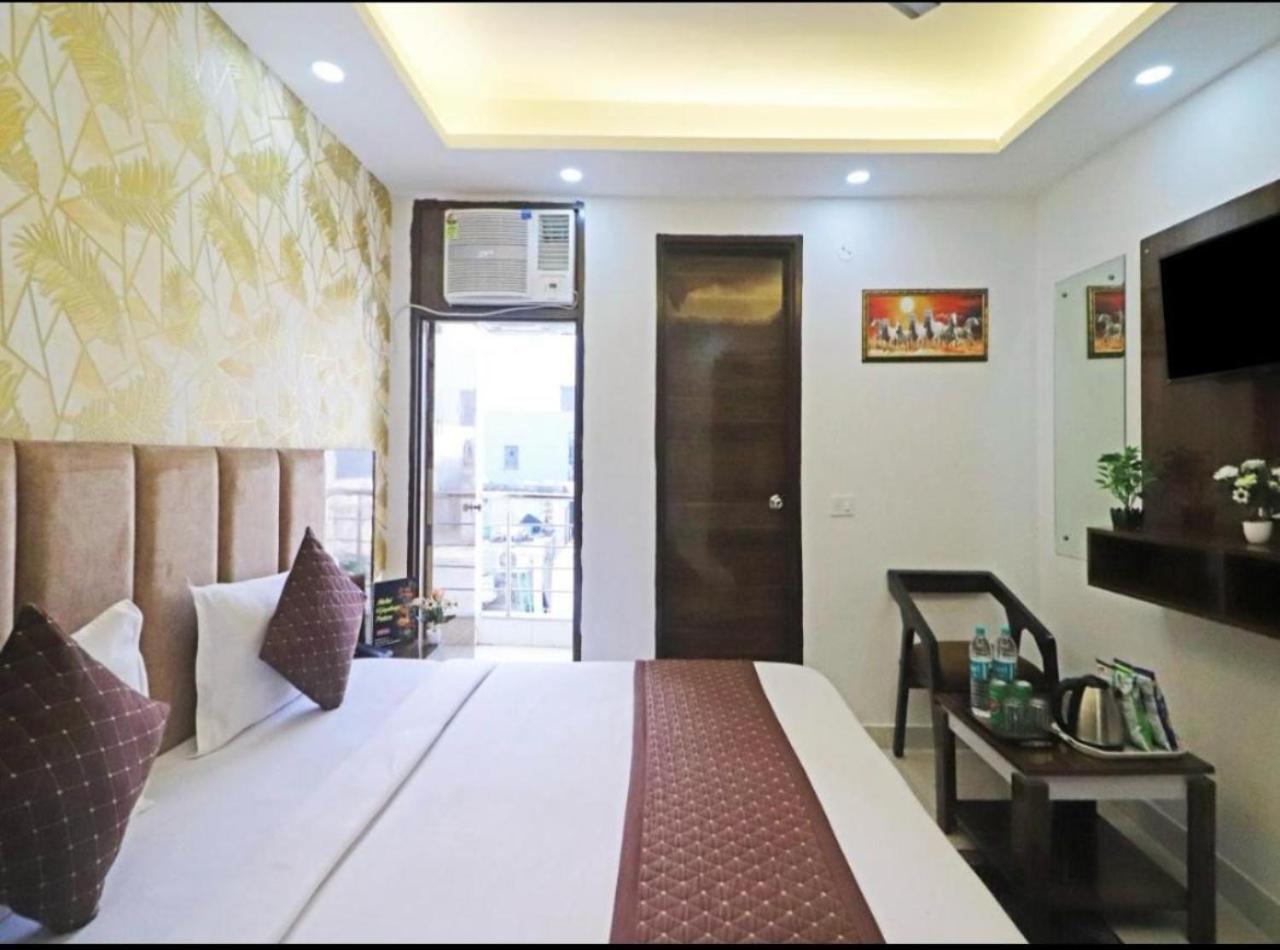 Hotel Vijaydeep Place Near Delhi Airport Ню Делхи Екстериор снимка