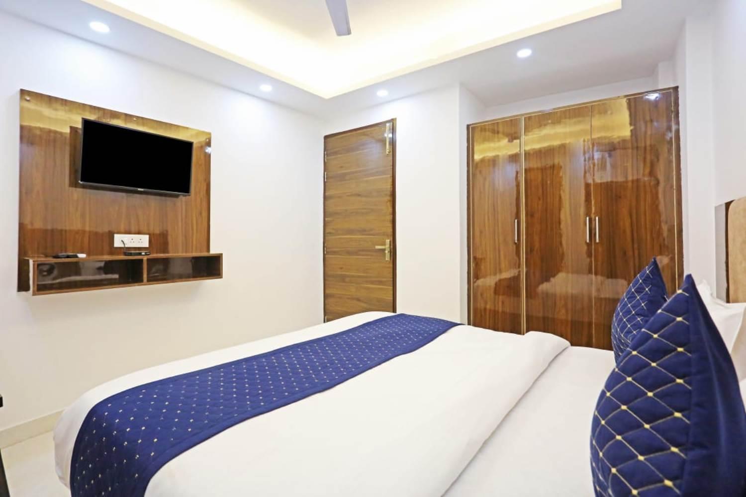 Hotel Vijaydeep Place Near Delhi Airport Ню Делхи Екстериор снимка