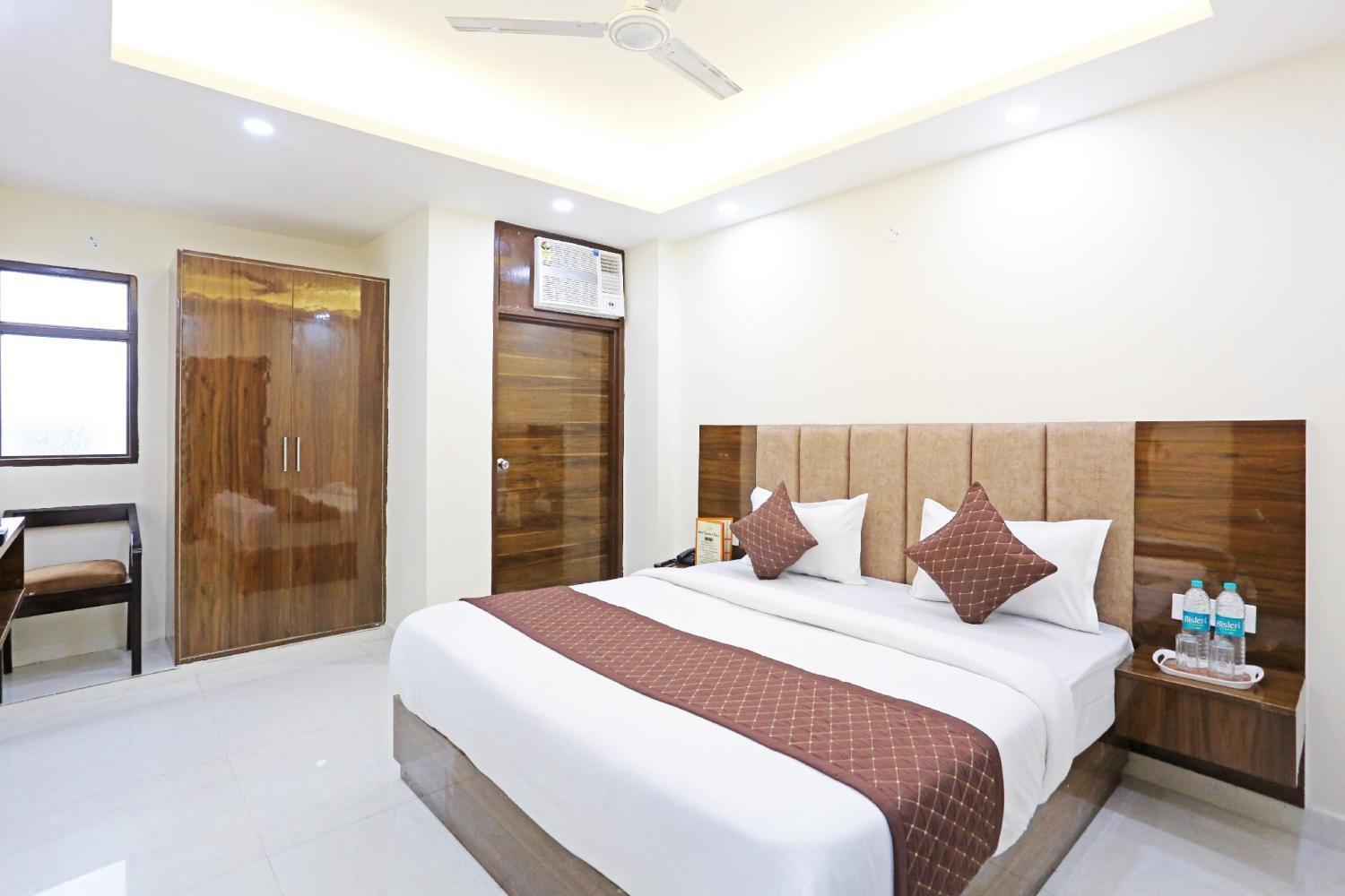 Hotel Vijaydeep Place Near Delhi Airport Ню Делхи Екстериор снимка
